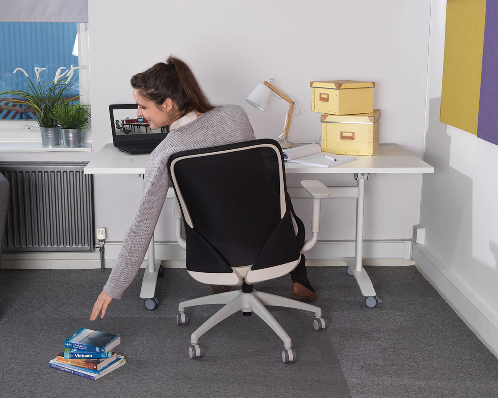 Operator Chairs Sway